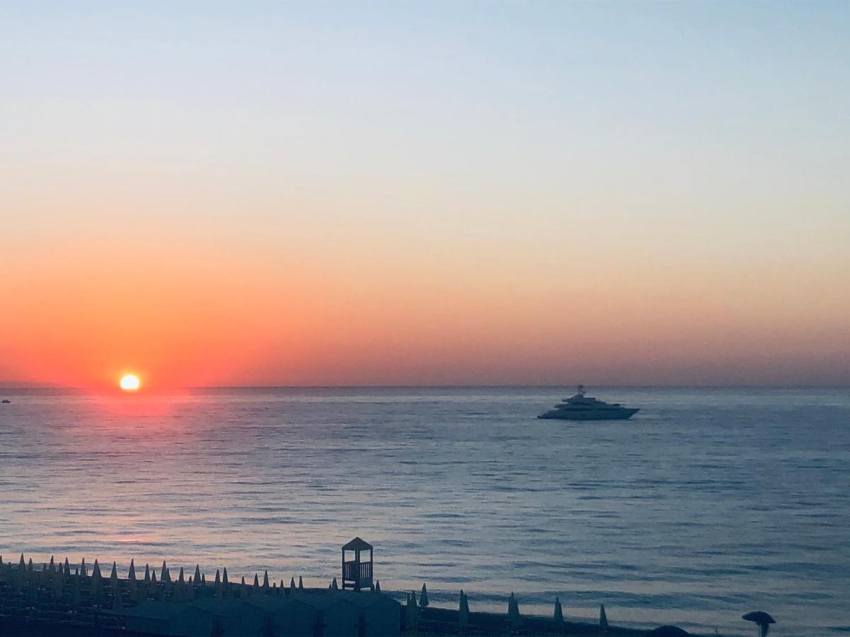 Mansarda Sul Mare Mascali Exterior foto