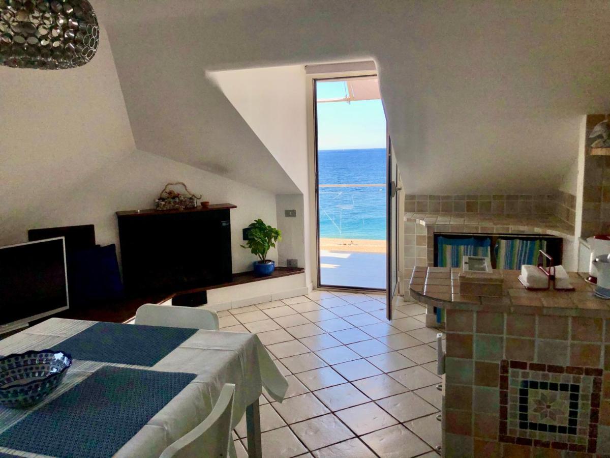 Mansarda Sul Mare Mascali Exterior foto
